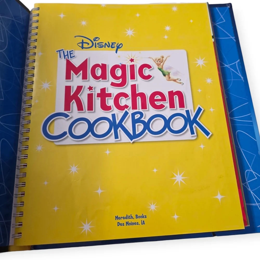 Disney Magic Kitchen Cookbook Cars Lightning McQueen Kids Recipes - Picture 2 of 5